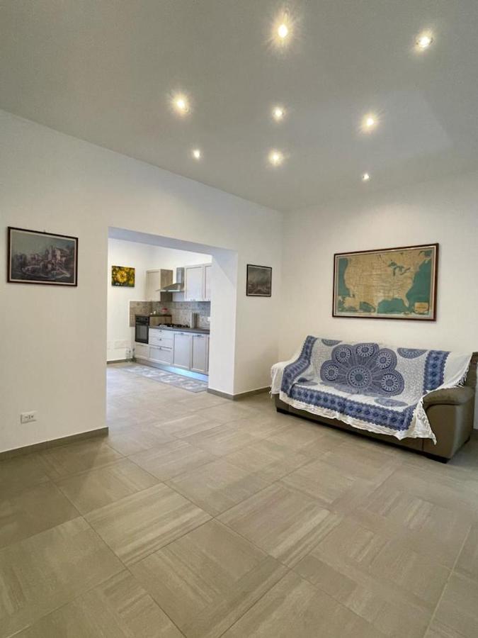 Lilibet Apartment ปาแลร์โม ภายนอก รูปภาพ